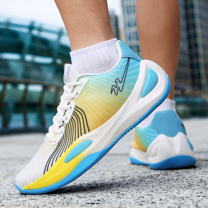 Sneakers White And Yellow Size Uk 7