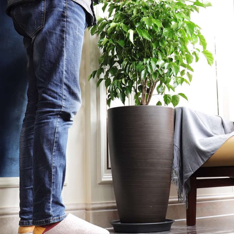 Flowerpot Items Dark Coffee Color   2Pcs