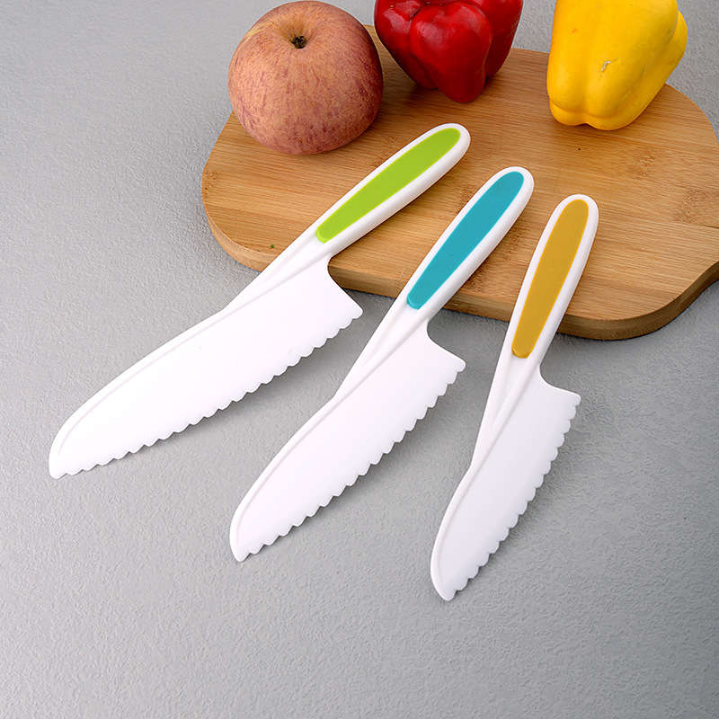 Bread And Cheese Knife Color 3 Piece Set