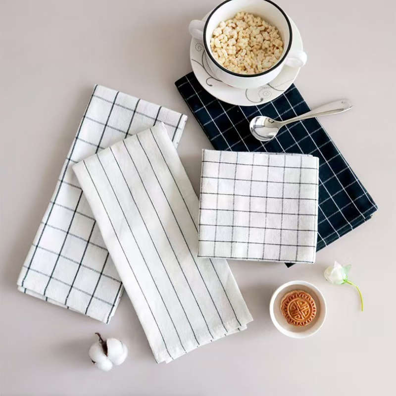 Rag Items  Black Background Black Grid