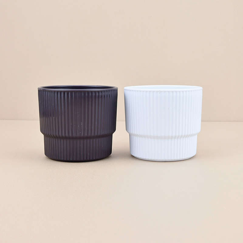 Flowerpot   White Add 1Pc Black