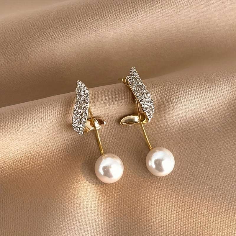 Women S Earrings Color Golden