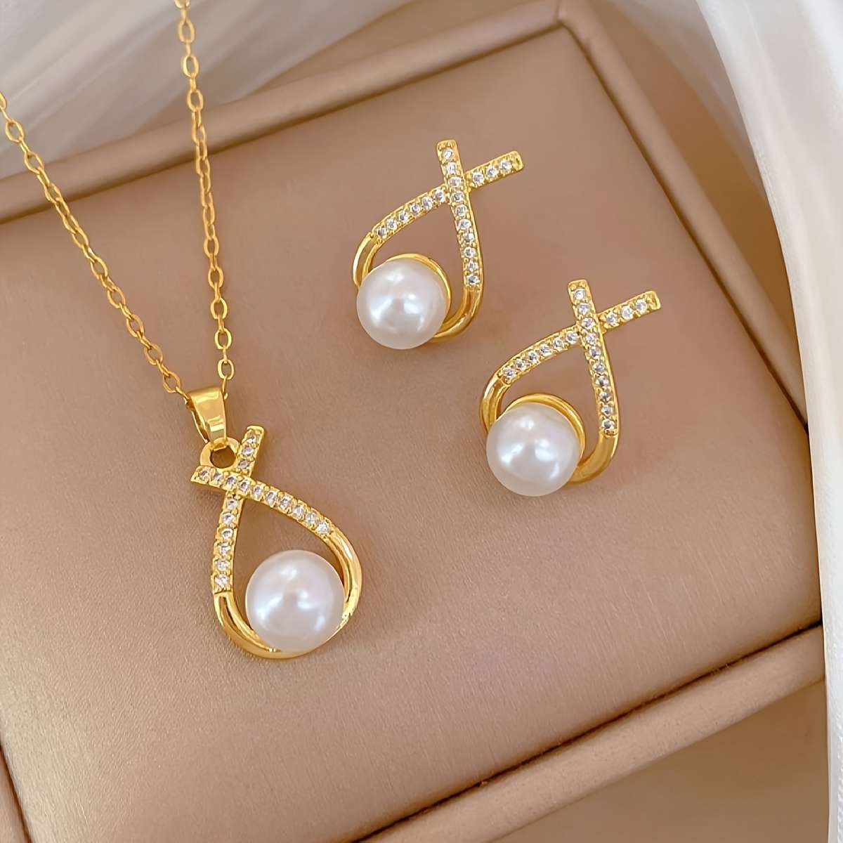 Womens Necklace Quantity 3 Piece Set