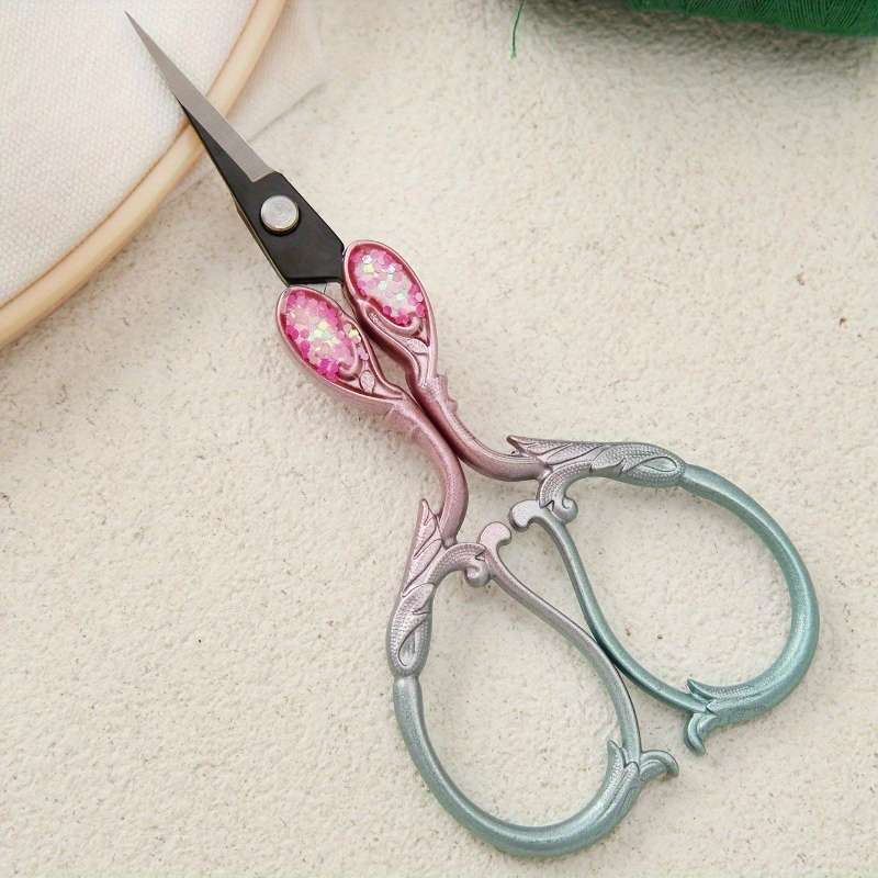 Scissors Color Titanium