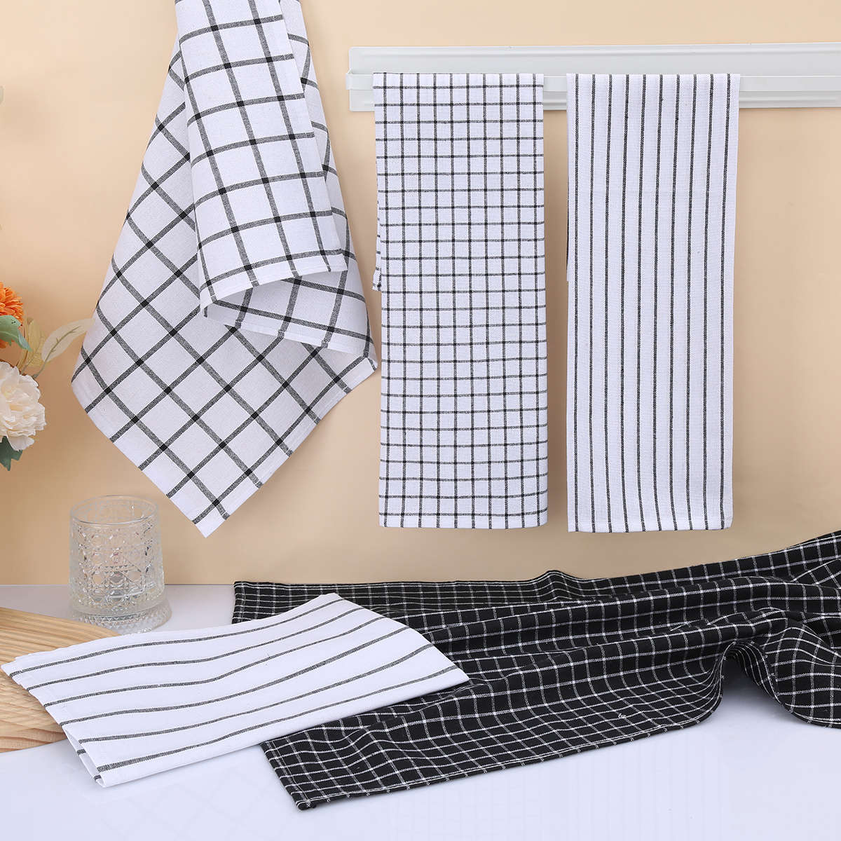 Rag Items  Black Background Black Grid