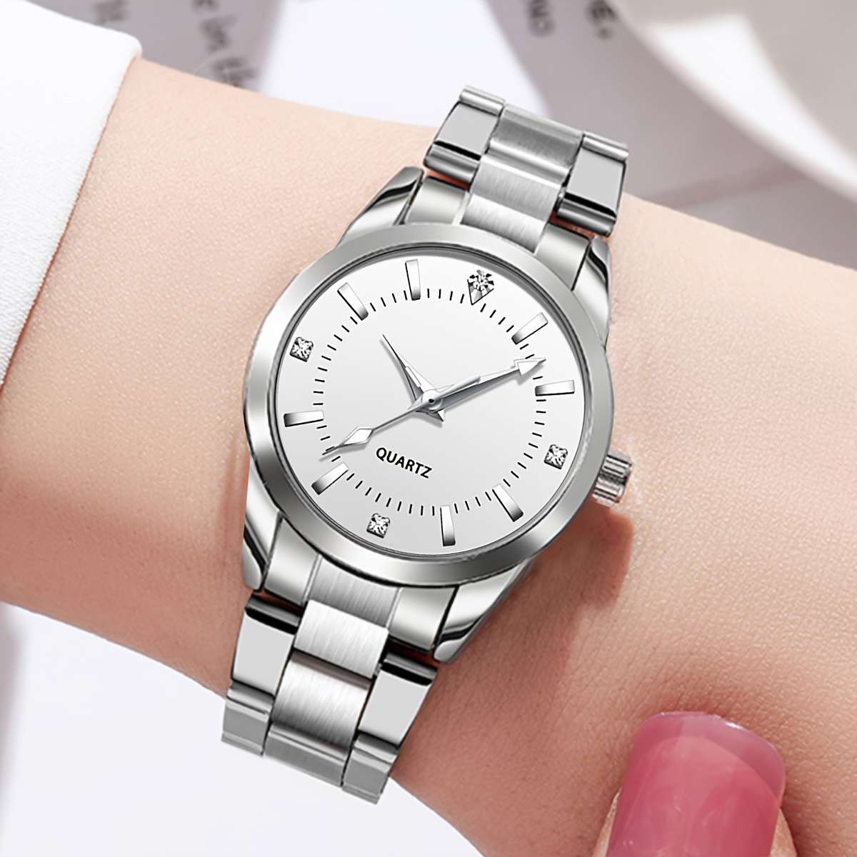 Light Sparkling Women Jewelry Comfortable Adjustable Quartz White Watch 3