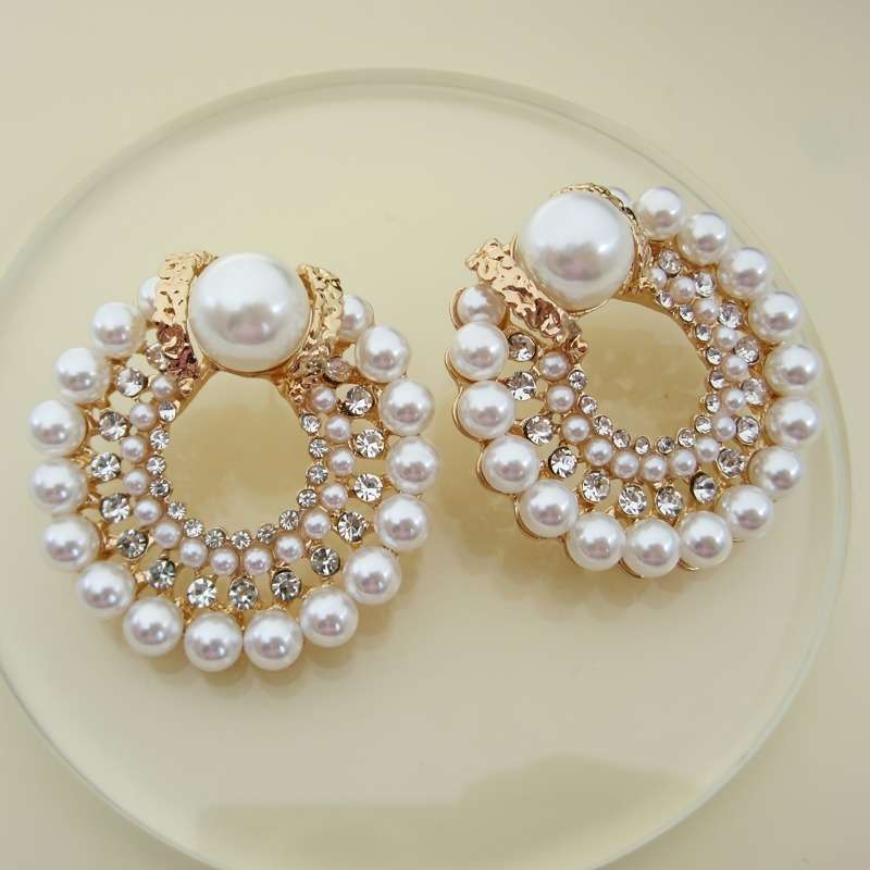 Women S Earrings Color Golden