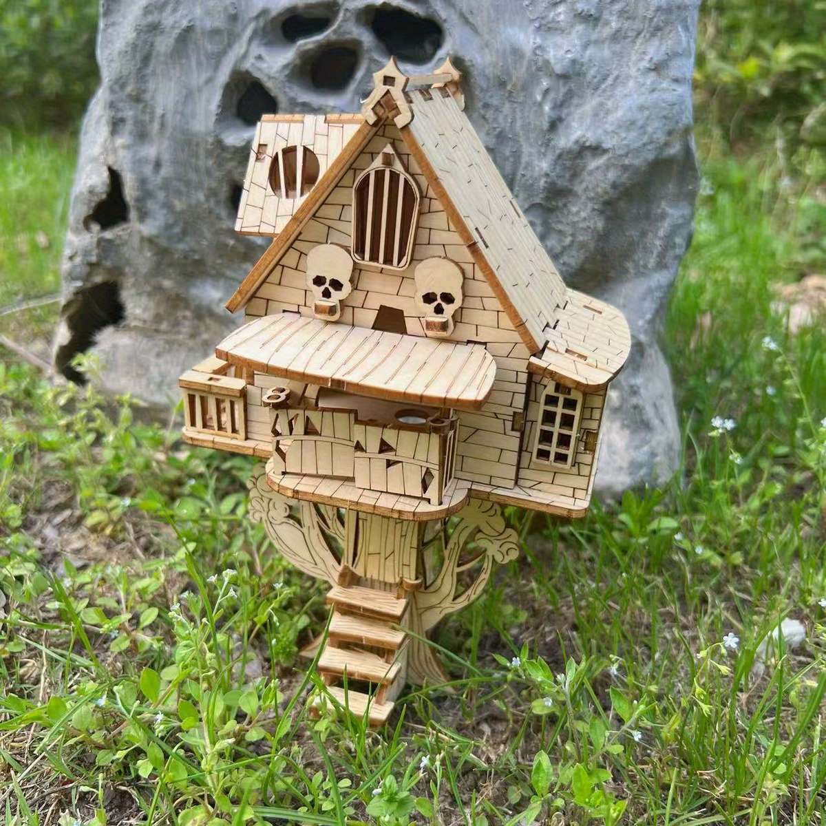 3D Building Model Puzzle Set Color Jianmu  Horror Tree House