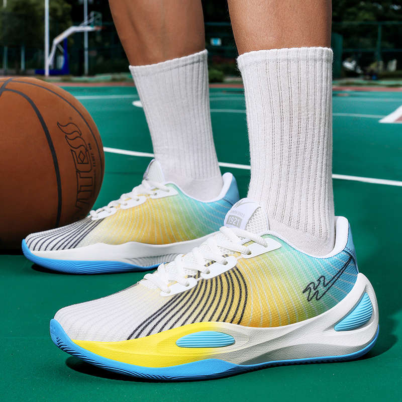 Sneakers White And Yellow Size Uk 7
