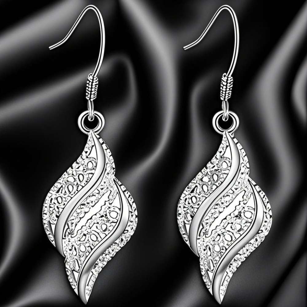 Women S Earrings Color Silvery No Box