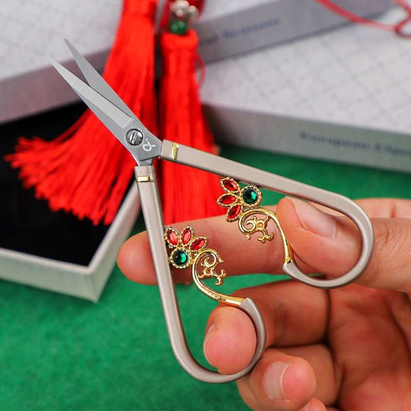 Scissors Color Platinum Openwork Scissors