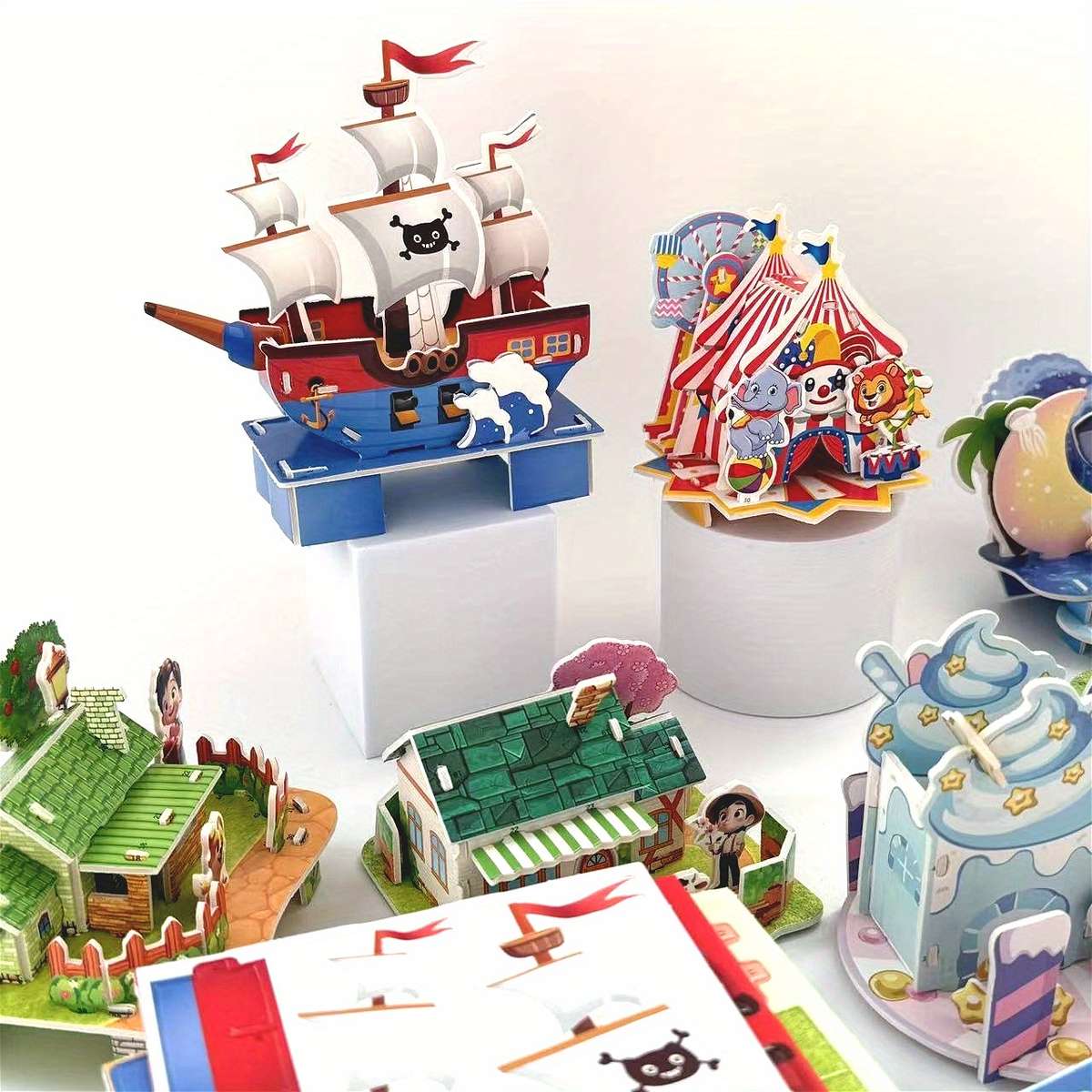 3D Building Model Puzzle Set Model Random Quantity 4 Pcs