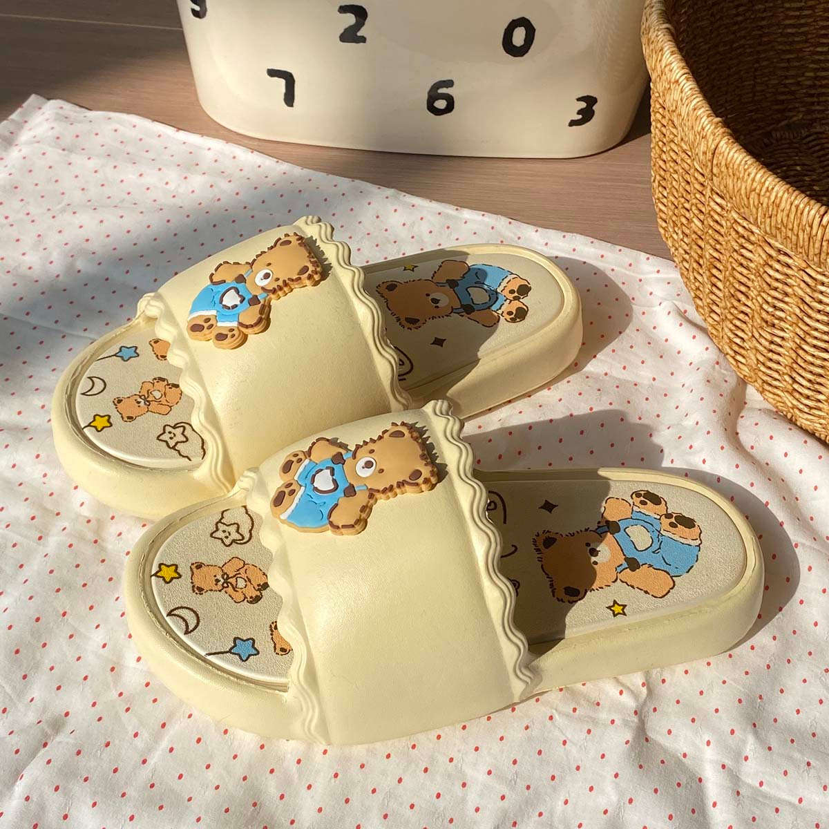 Sandals Color Yellow Size Uk 2.5 3