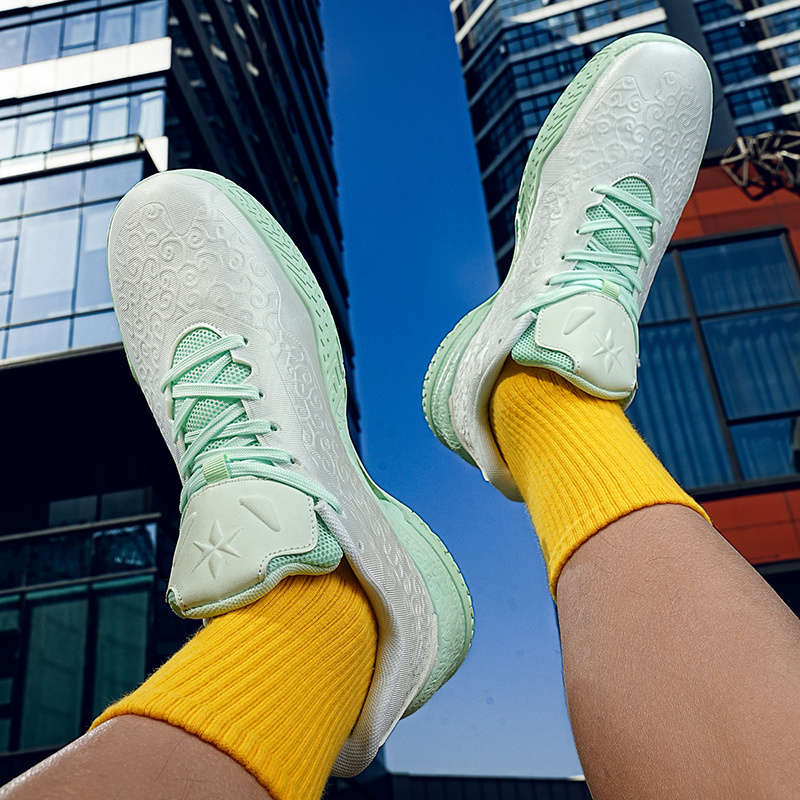 Sneakers Green Size Uk 7