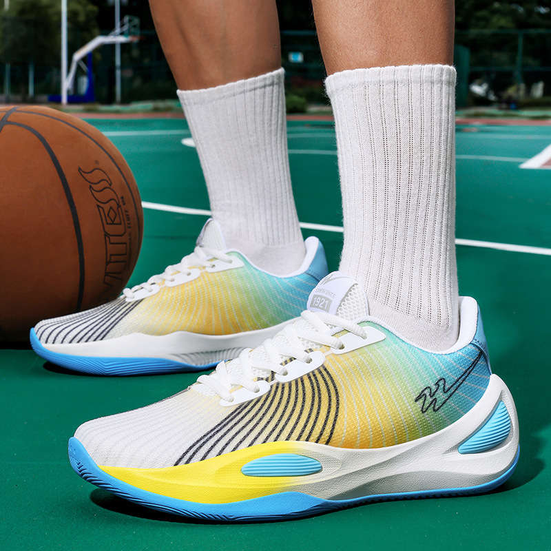Sneakers White And Yellow Size Uk 7