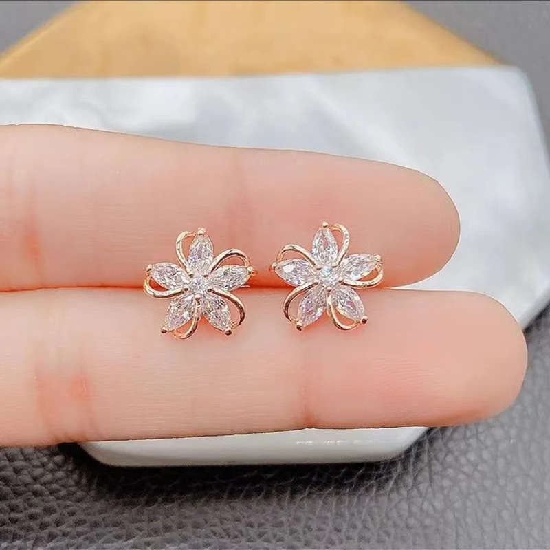 Women S Earrings Color Golden