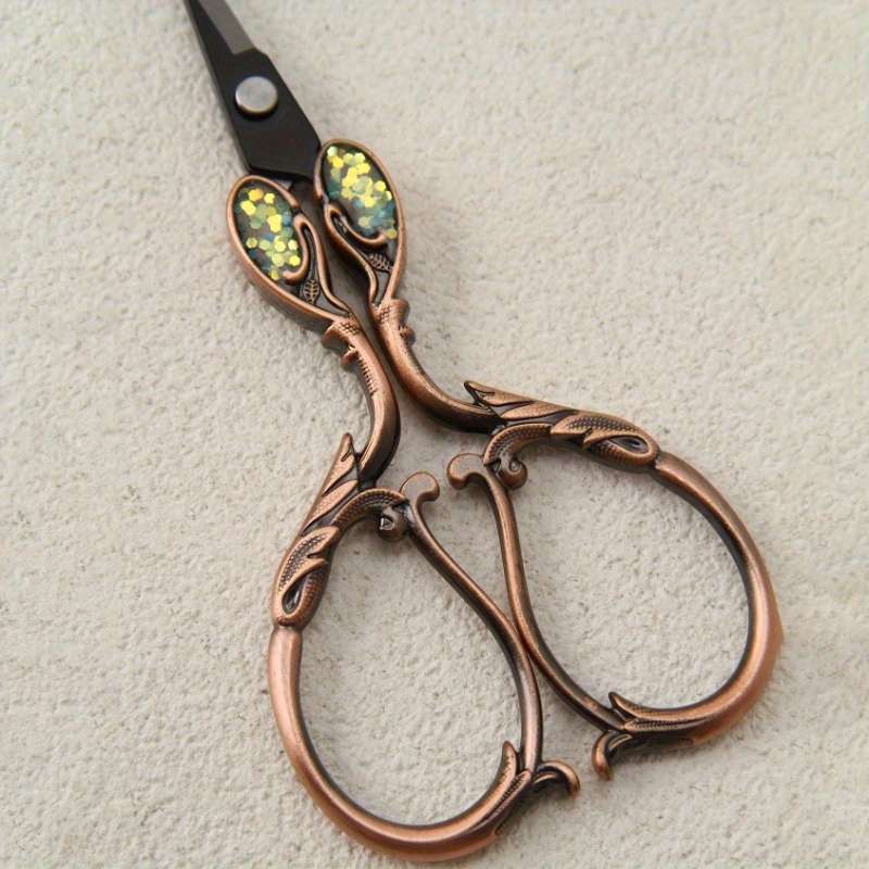 Scissors Color Titanium