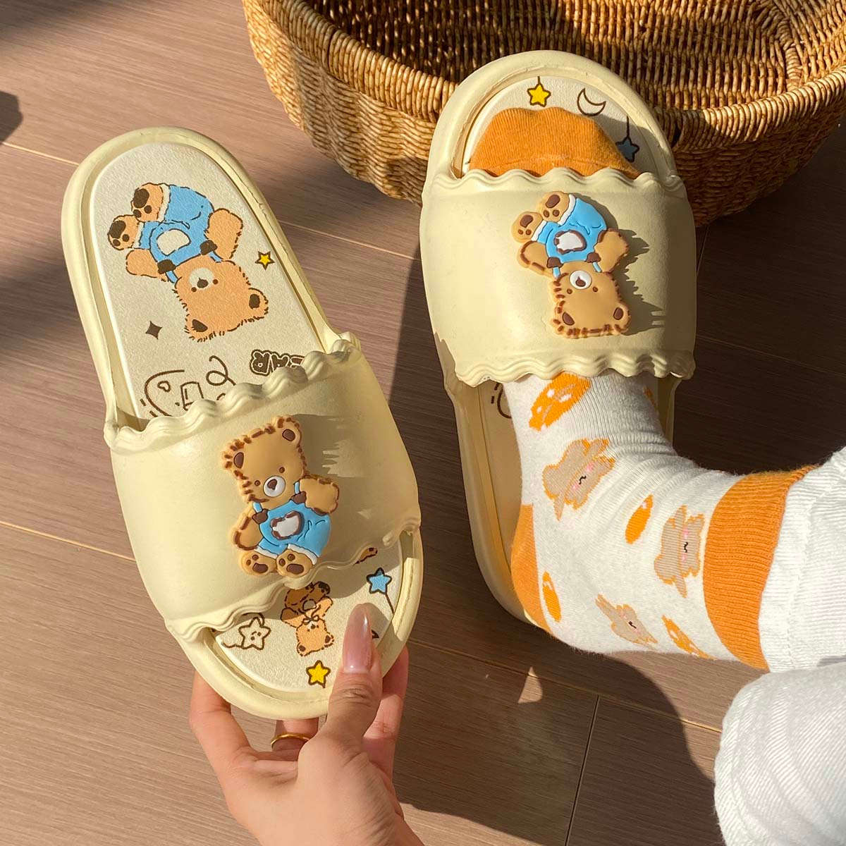 Sandals Color Yellow Size Uk 2.5 3