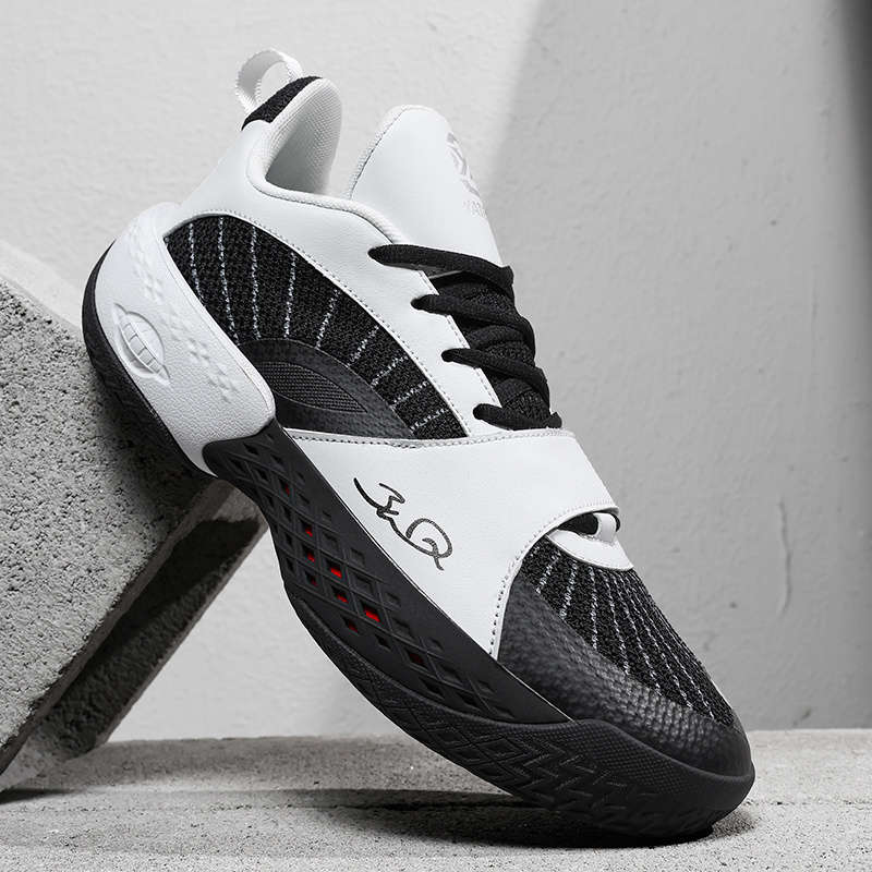 Sneakers Black And White Size Uk 7