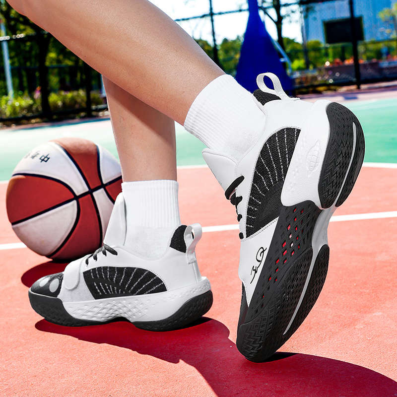 Sneakers Black And White Size Uk 7