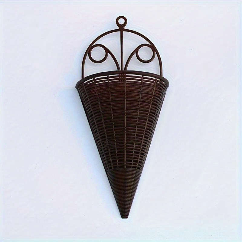 Flowerpot Quantity 3 Brown Triangular Rattan Baskets