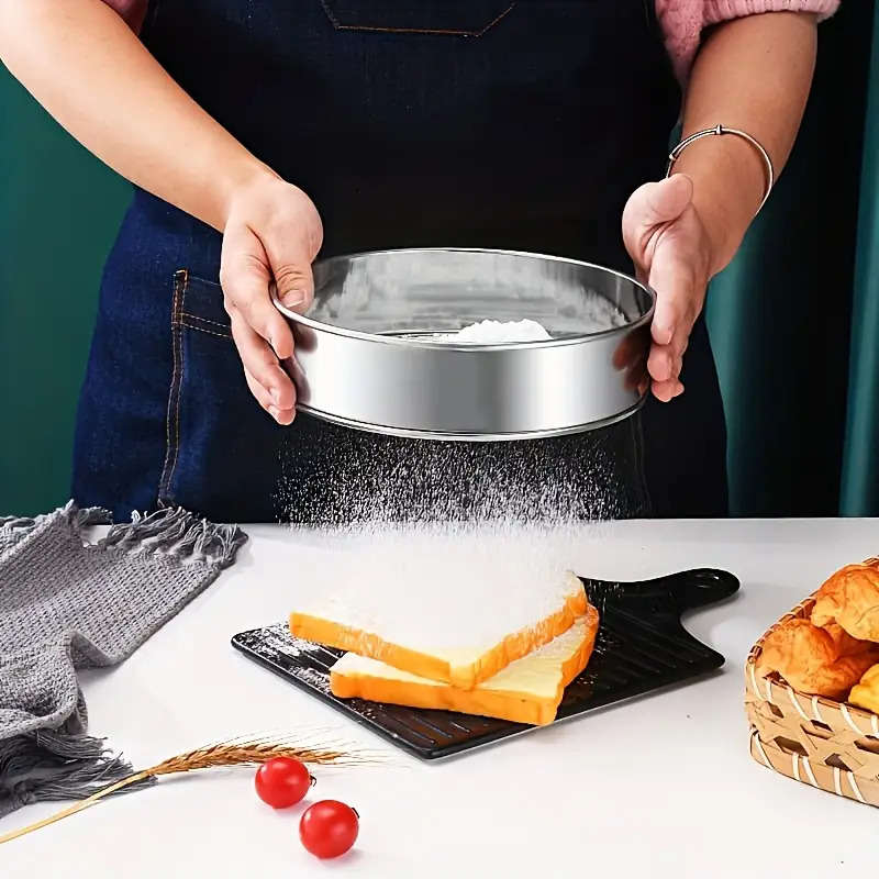Kitchenware Model Flour Sieve