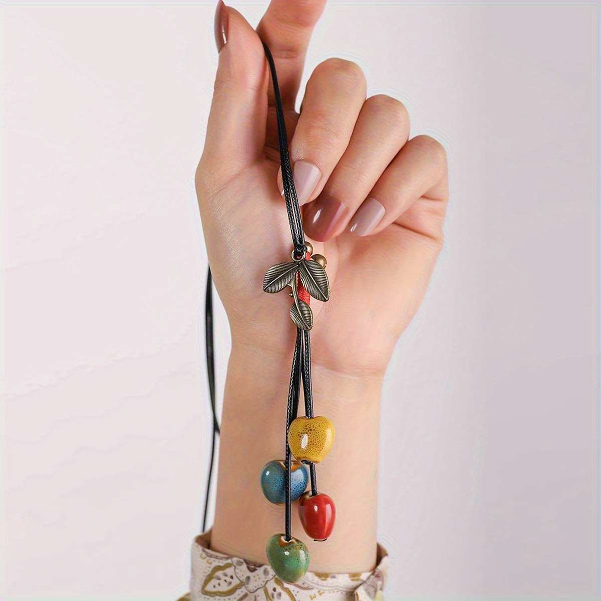 Womens Necklace Items Random Color Arrangement Quantity 1Pc