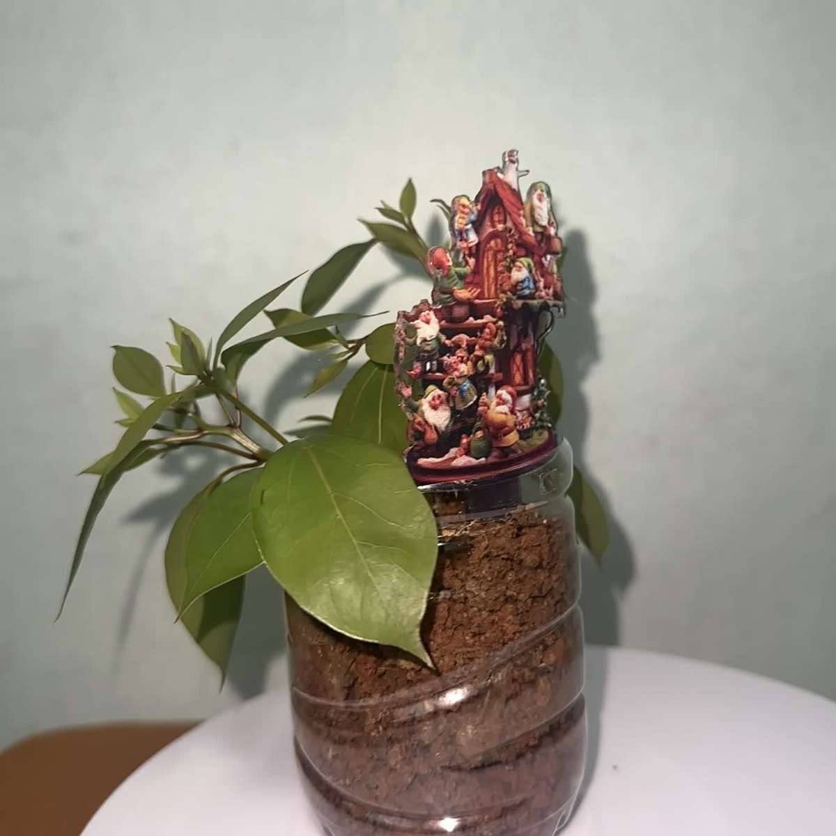 1pc 2D Flat  Pack of 1 Many Gnomes and Houses Art Decor Style Acrylic Garden Stakes Lawn Pot Deco