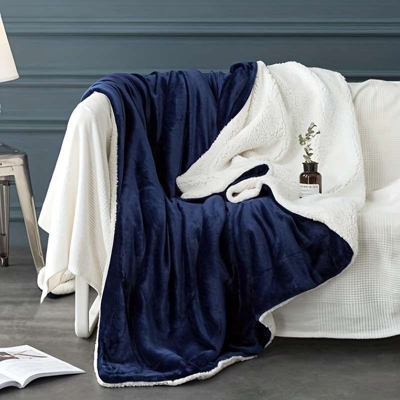 Blanket Color Green size 152.4x203.2cm
