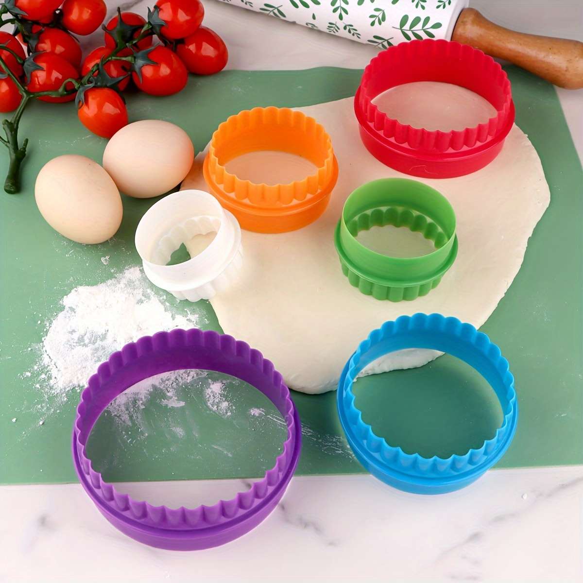 6pcs Round Colorful Plastic Cookie Molds Cookie Cake Molds Bread Cake Mousse Shaping Tools Em