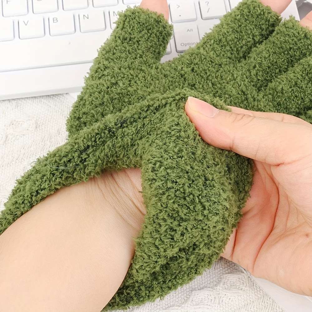 1 Pair Green Warm Gloves