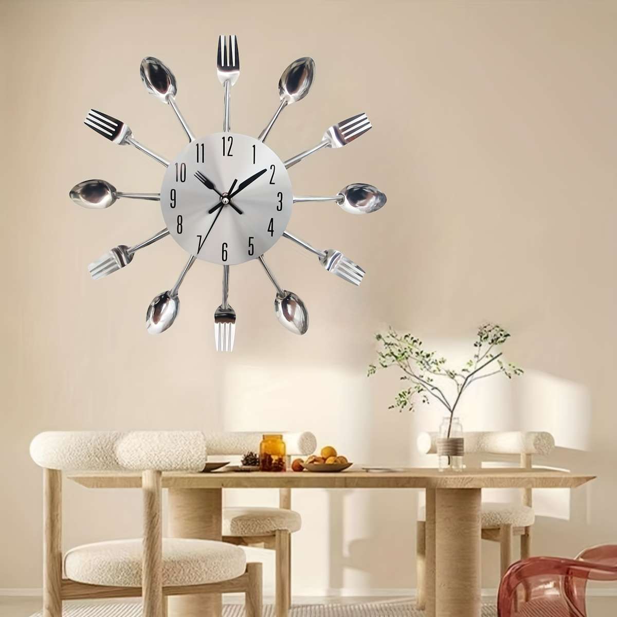 1pc Kitchen Hanging Clock Modern Creative Kitchen Tableware Hanging Clock with Fork and Spoon