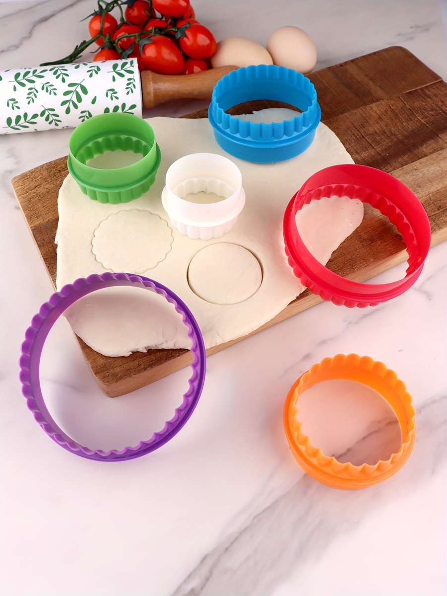 6pcs Round Colorful Plastic Cookie Molds Cookie Cake Molds Bread Cake Mousse Shaping Tools Em