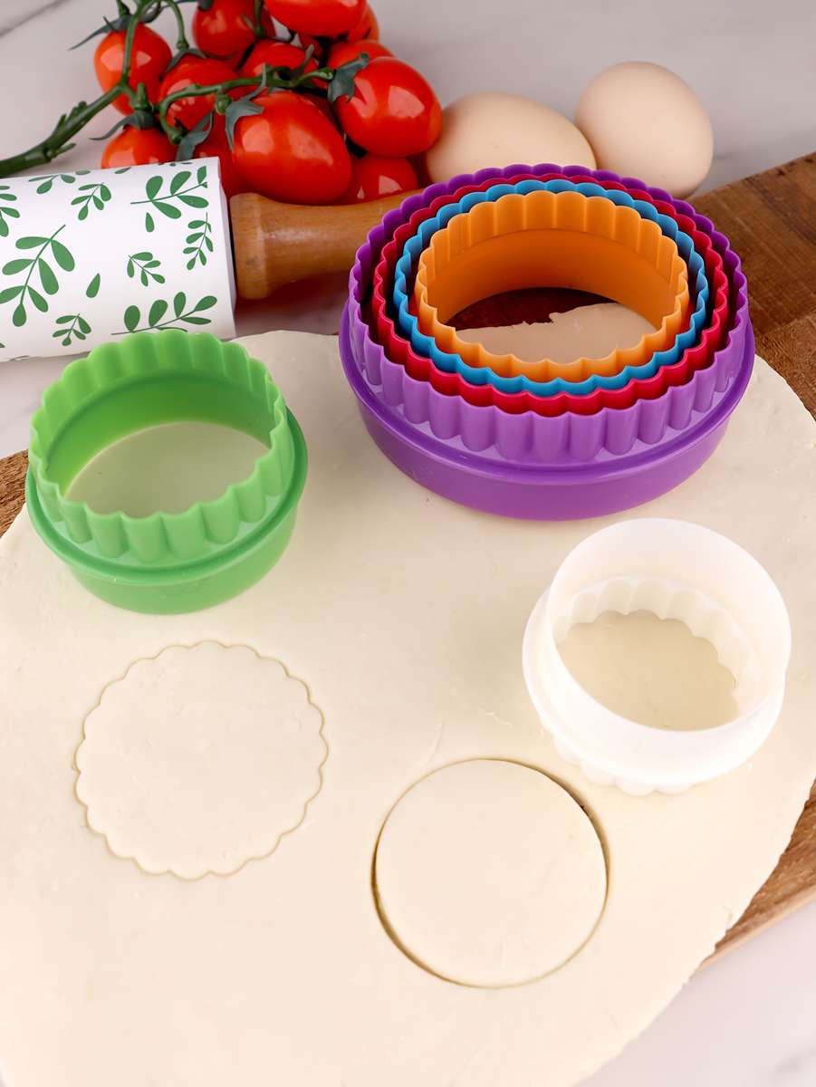 6pcs Round Colorful Plastic Cookie Molds Cookie Cake Molds Bread Cake Mousse Shaping Tools Em