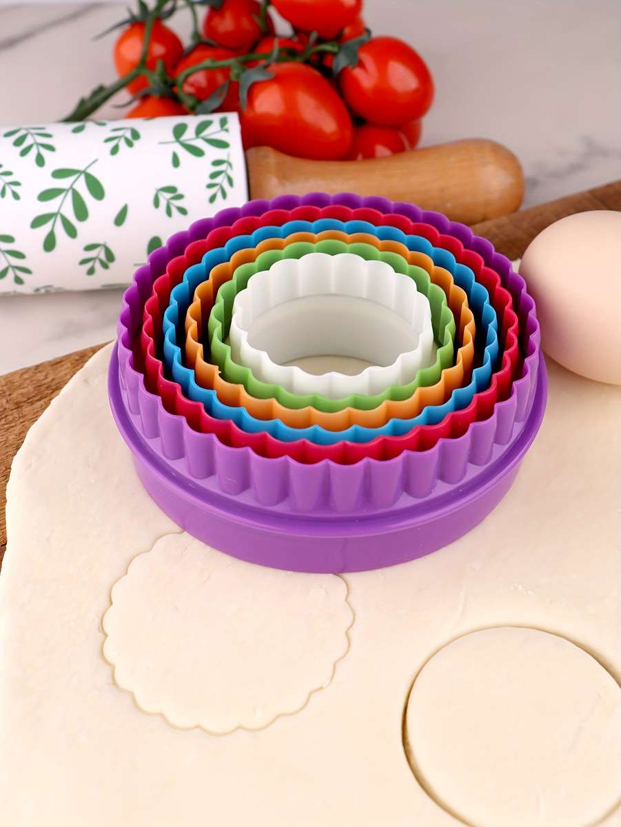 6pcs Round Colorful Plastic Cookie Molds Cookie Cake Molds Bread Cake Mousse Shaping Tools Em