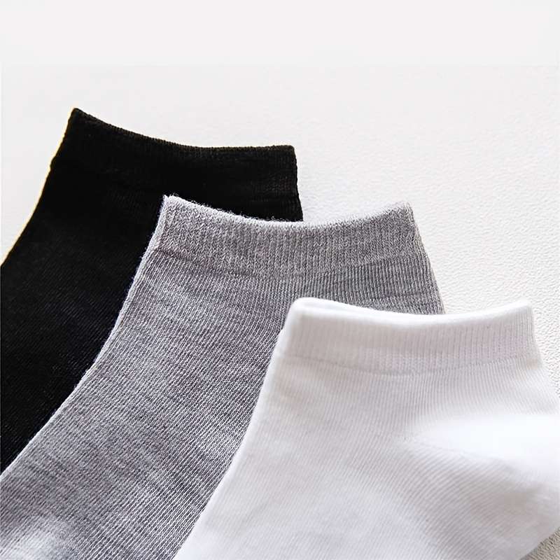 3 Pairs Of Random Colors Sock Solid Color