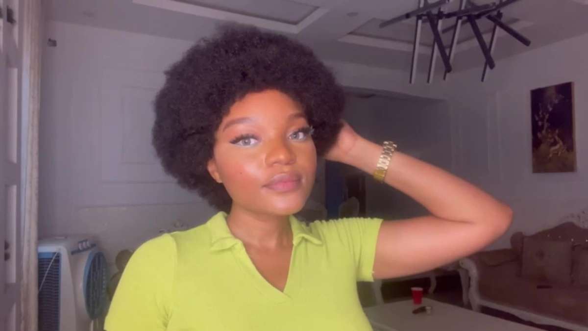 1Pc Black 25.4cm Fashion Design Wig