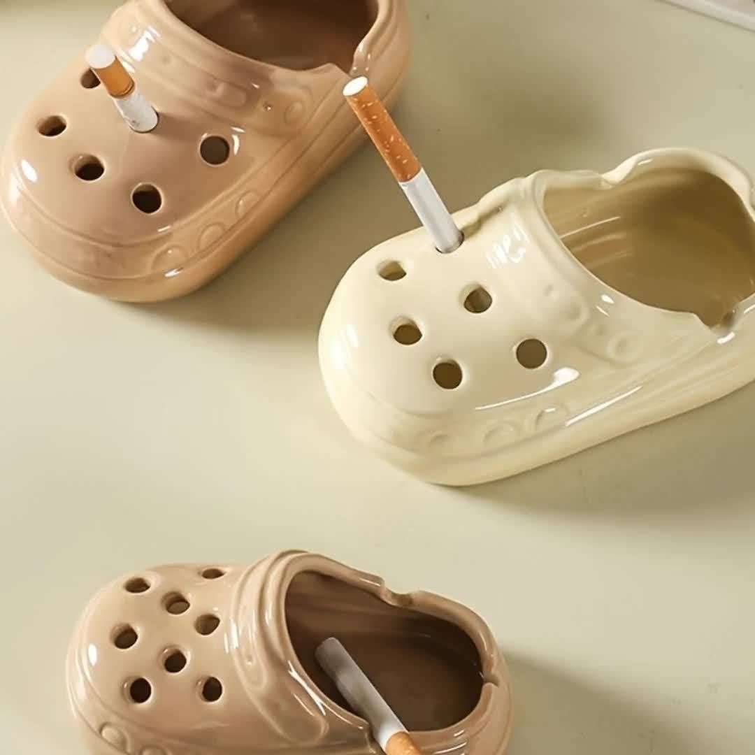1pc Creative Ceramic Slippers Ashtray Fashionable Home Decor Practical and Gift