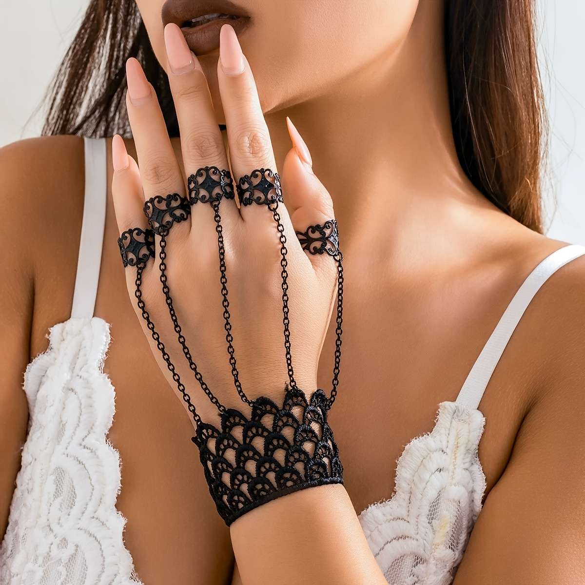 1 Pair Black Lace Fingerless Gloves