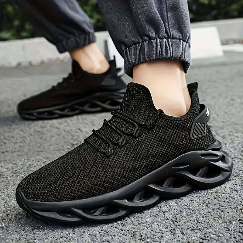 Men's Breathable Mesh Athletic Shoes With EVA Cushioning Sole