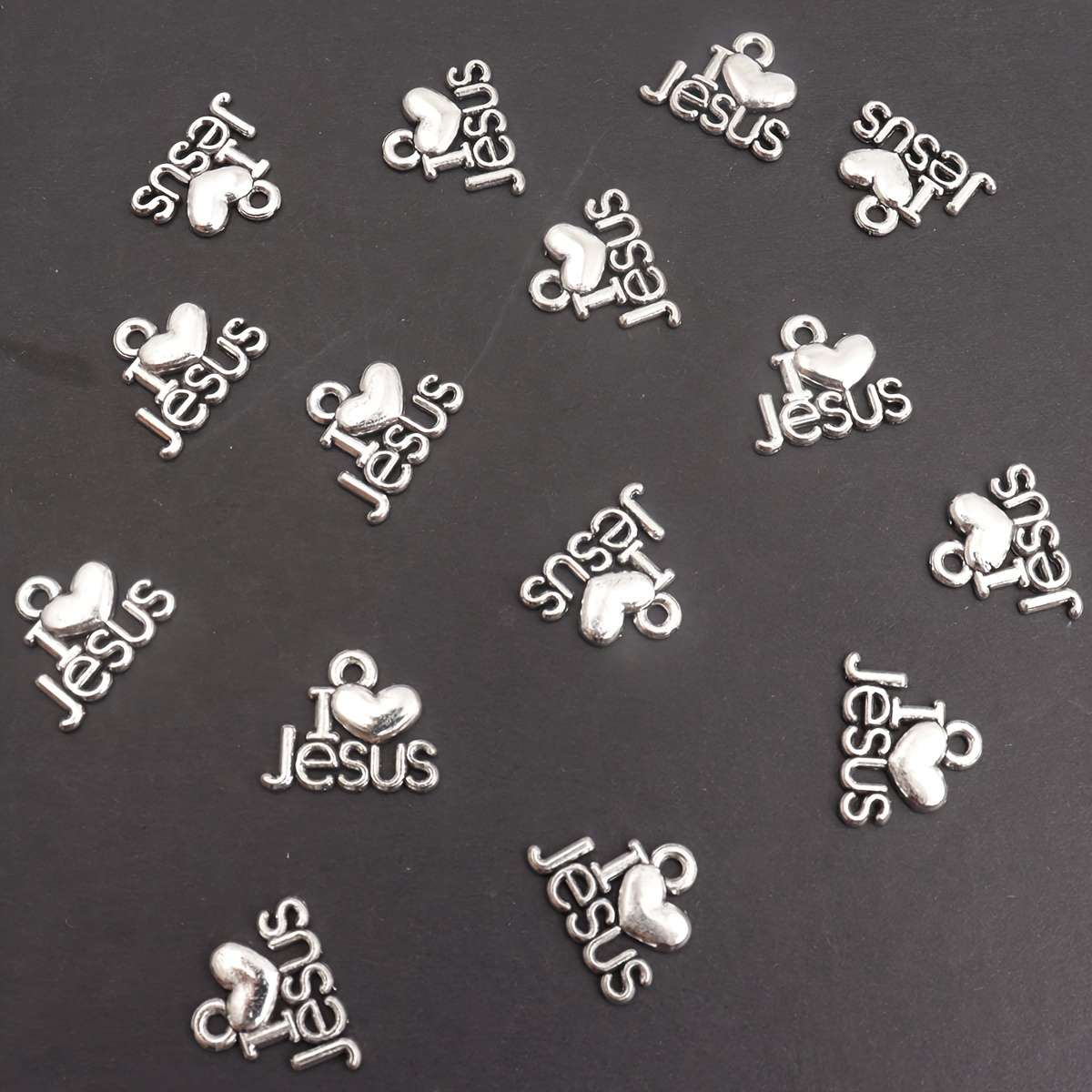 1 Piece Antique Silvery Jesus Theme Pendant