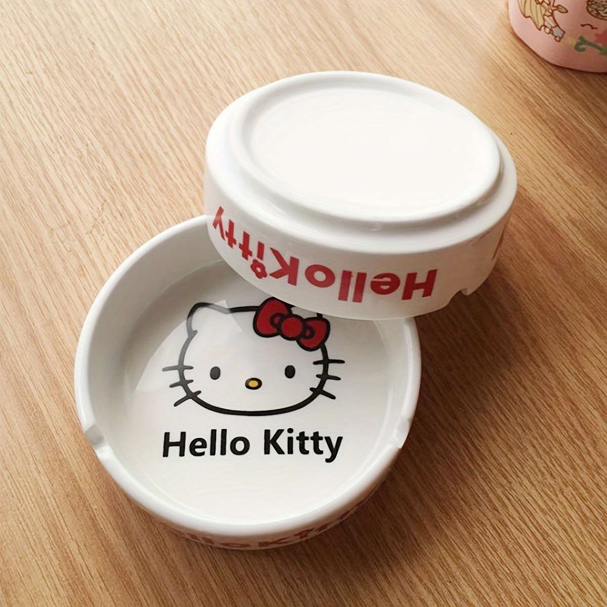 1pc Sanrio Hello Kitty Ceramic Ashtray Classic Animal Theme Round Shape No Electricity Neede