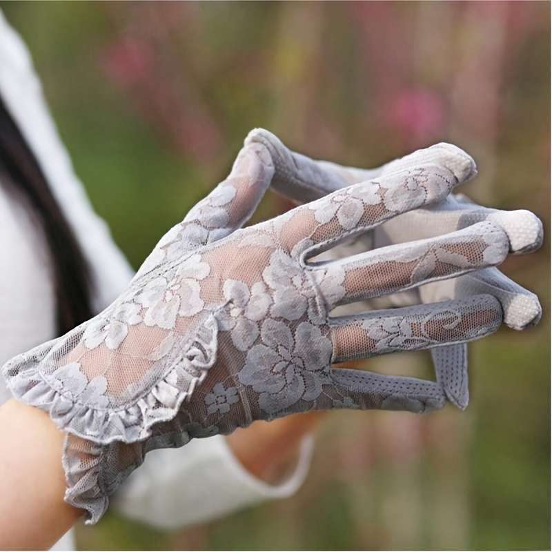 1 Pair Black Elegant Lace Gloves