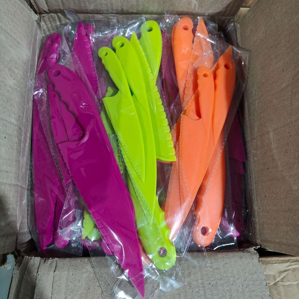 3pcs Kitchen Multi-Purpose Tools Plastic Serrated Edge Cake Knife Cheese Dessert Knife Brea