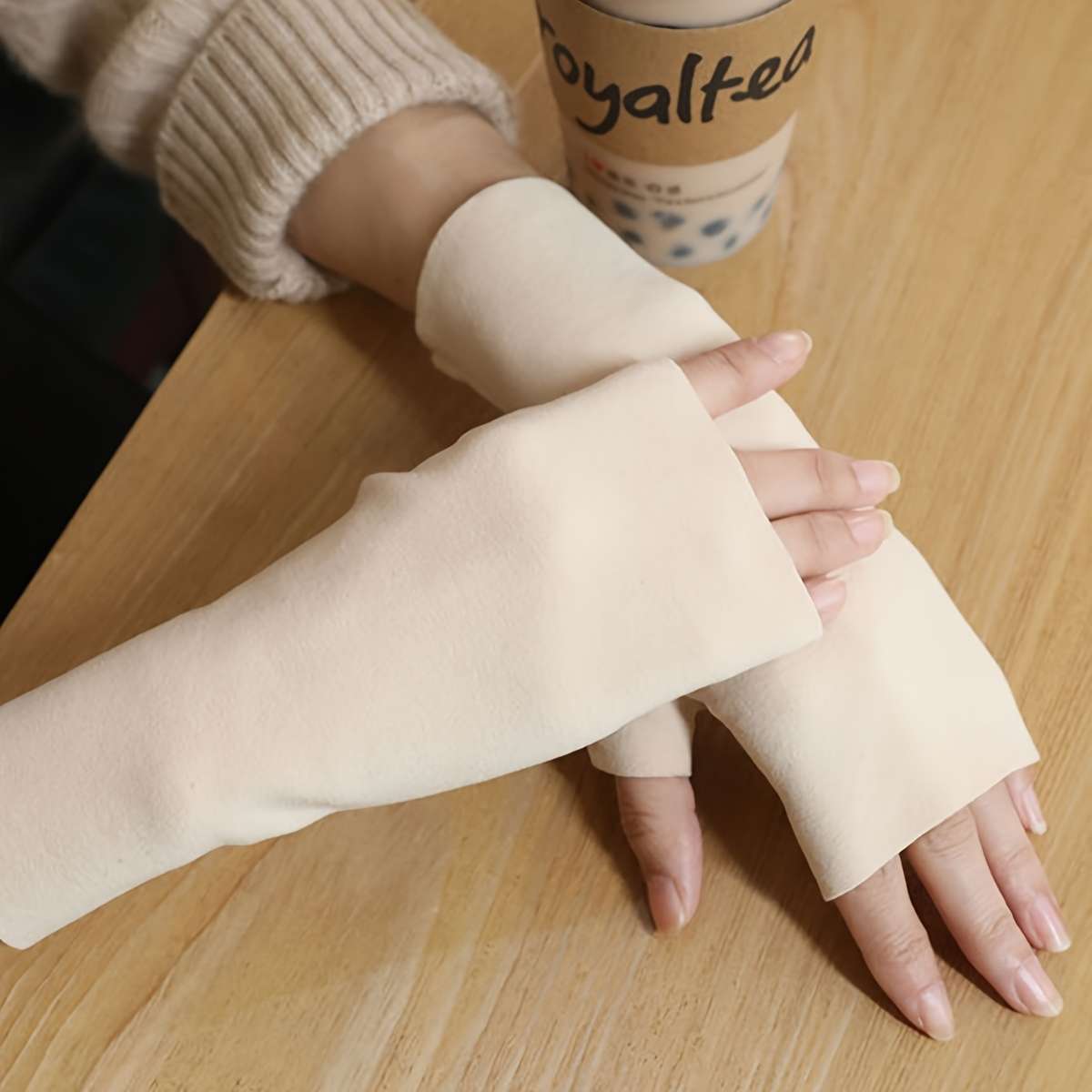 1 Pair Coffee Color One Size Warm Gloves