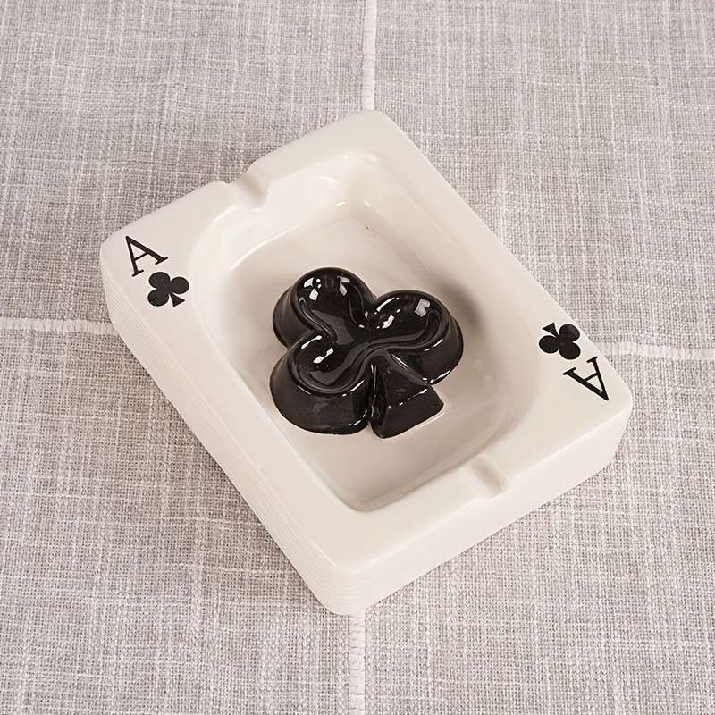 1pc Creative Poker Ceramic Ashtray Simple and Fashionable Ashtray Portable Home Office Desk Ashtr