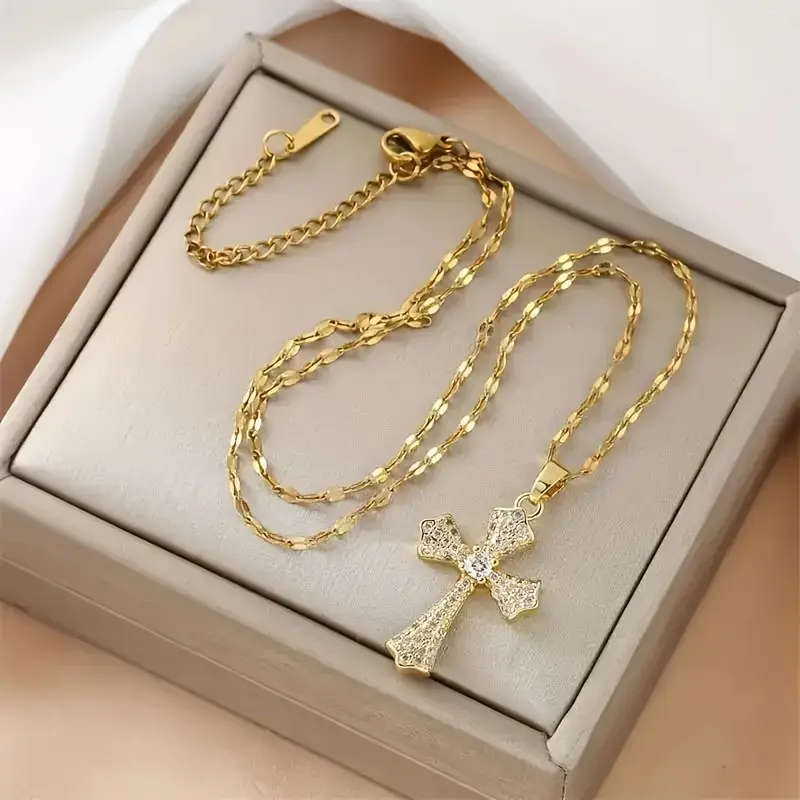 18K Gold-Plated Cross Pendant Necklace with Rhinestone Embellishments