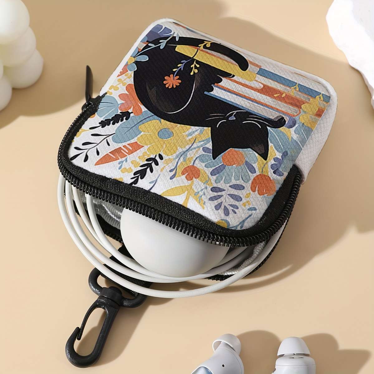 Contemporary Polyester Coin Wallet With Sleeping Cat Books Design Large Capacity Zippere