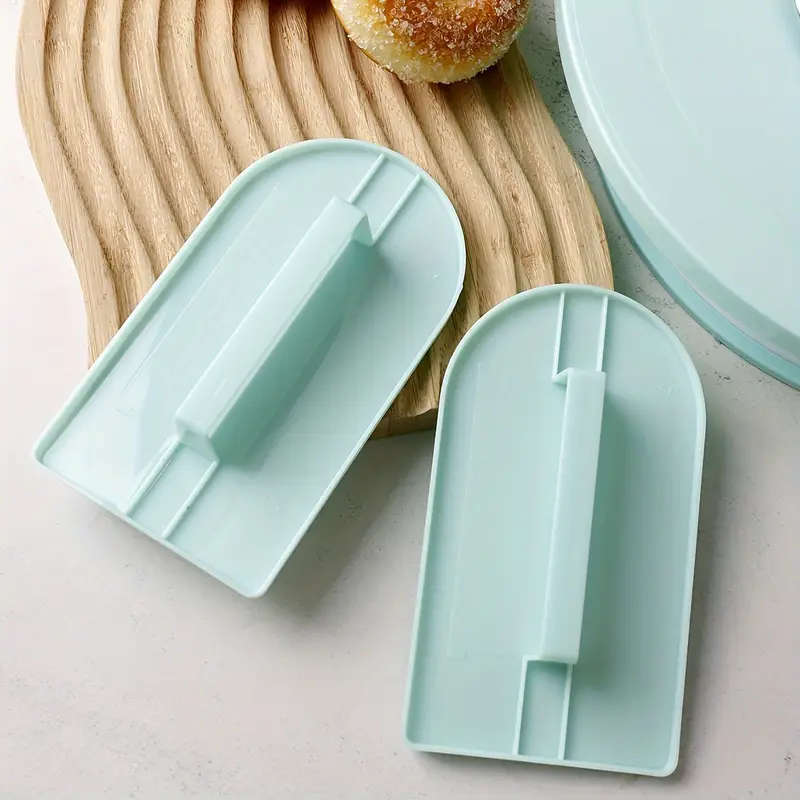 1pc Cake Decorating Smoother Tool with Handle Plastic Icing Spatula for DIY Baking Fondant Cake Surf