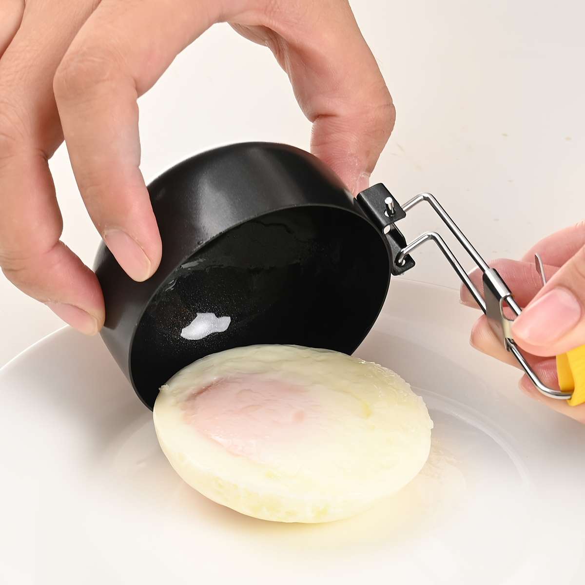 1 Set Non-Stick Folding Egg Poacher with Hanging Ear Design Round Poached Egg Maker Egg Steam
